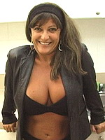 single horny woman in Metuchen looking for a sex partner